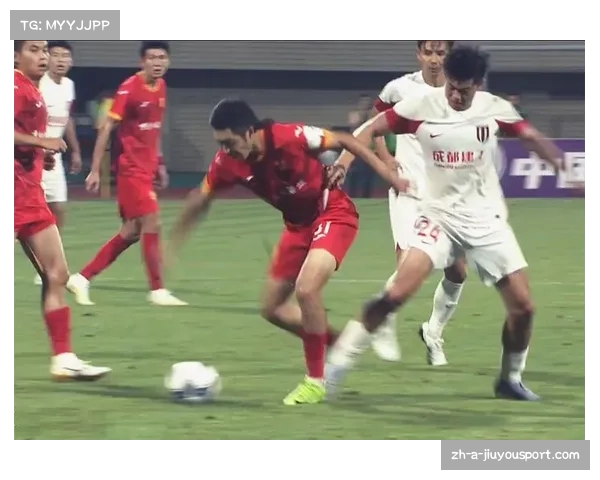 川渝德比引发冲突 成都蓉城与重庆铜梁龙球迷激烈斗殴事件回顾